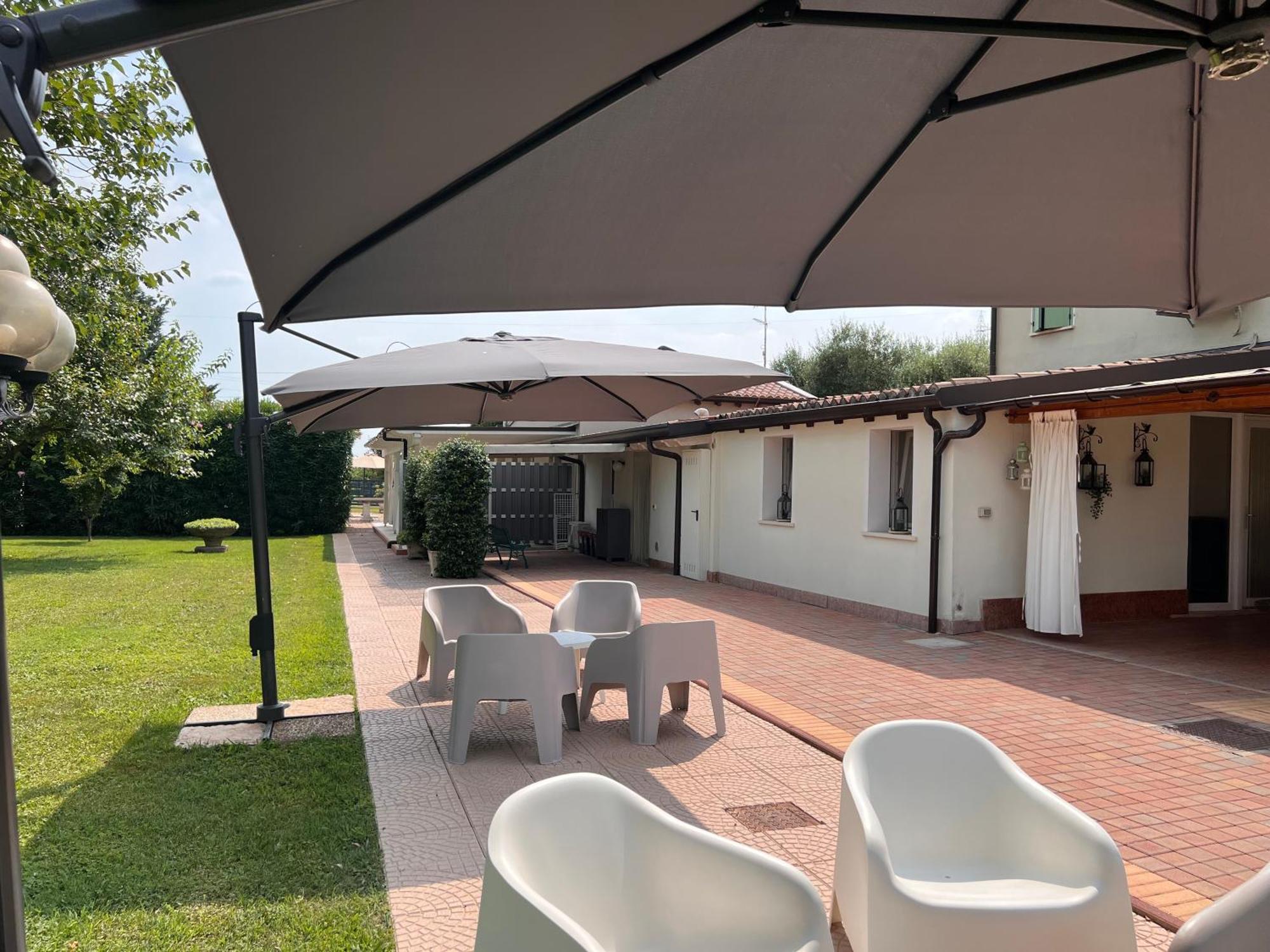 Appartamento "Casa Vacanze Corte Ara Decima" Сона Екстер'єр фото