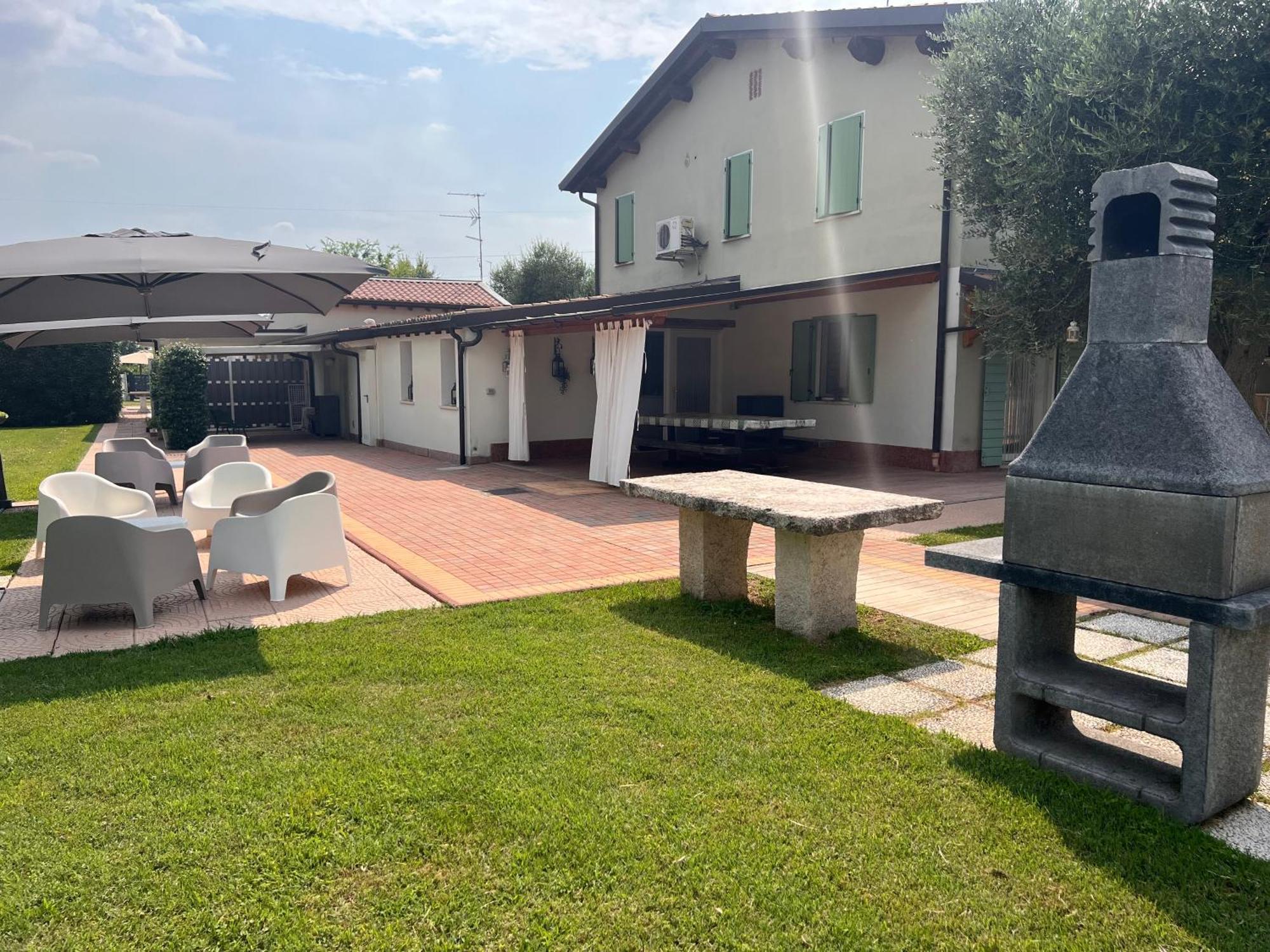 Appartamento "Casa Vacanze Corte Ara Decima" Сона Екстер'єр фото