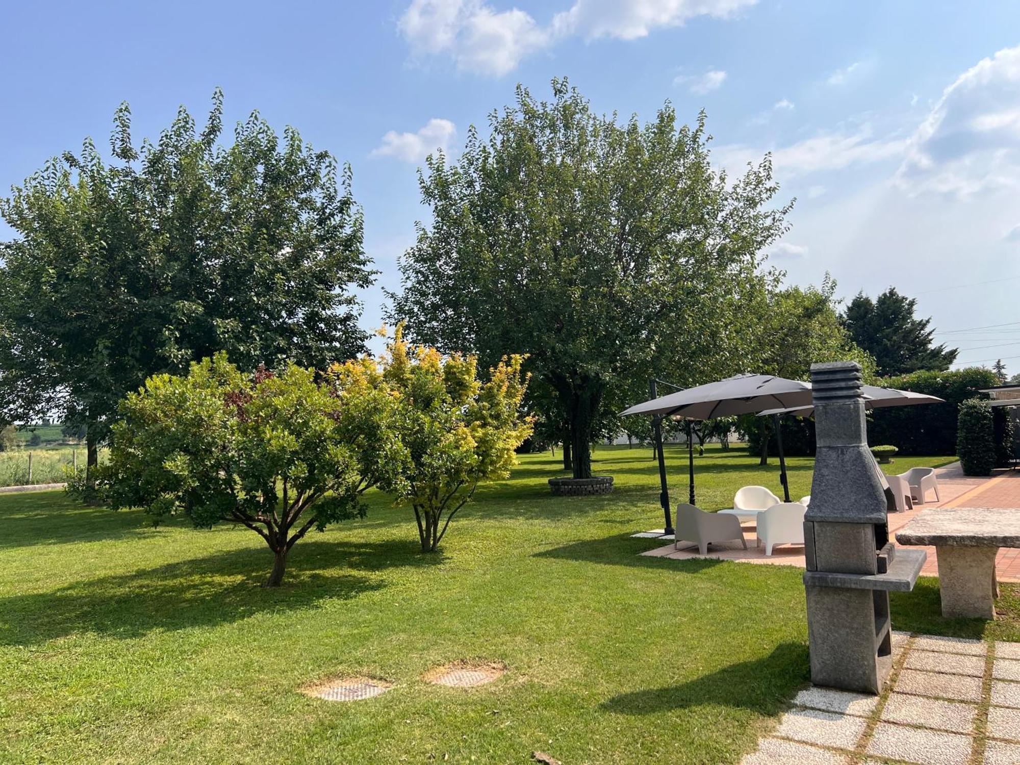 Appartamento "Casa Vacanze Corte Ara Decima" Сона Екстер'єр фото