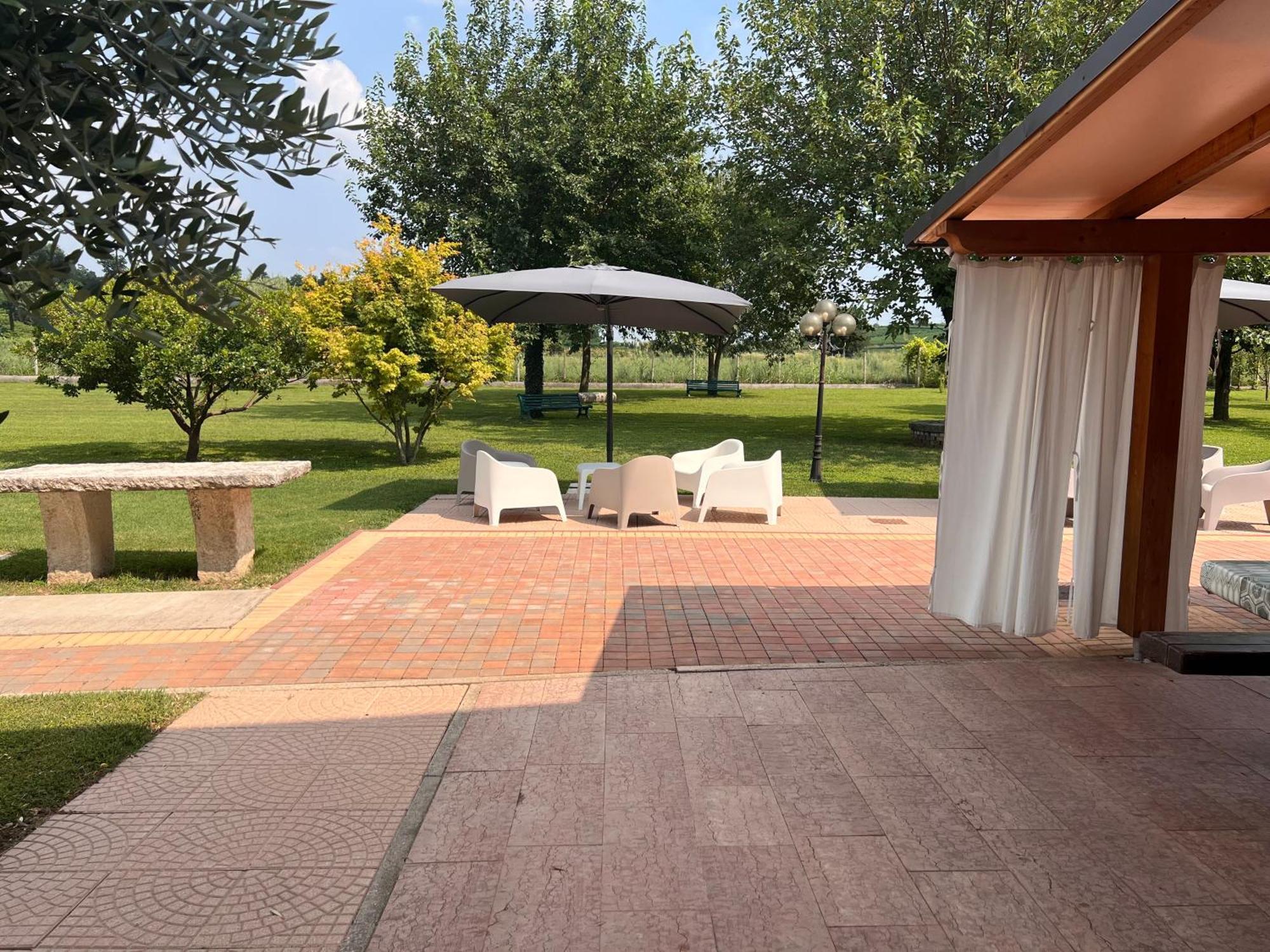 Appartamento "Casa Vacanze Corte Ara Decima" Сона Екстер'єр фото