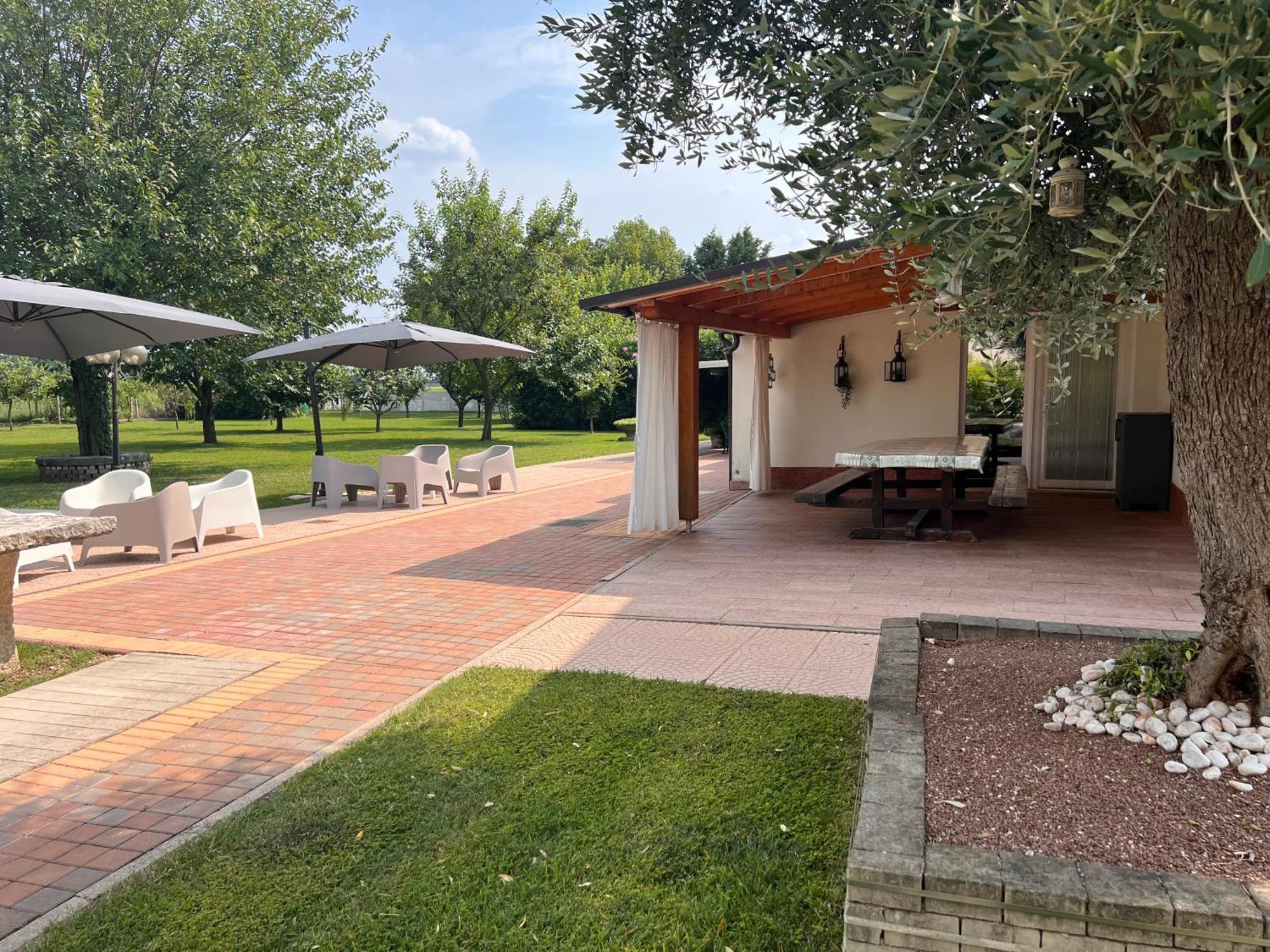 Appartamento "Casa Vacanze Corte Ara Decima" Сона Екстер'єр фото