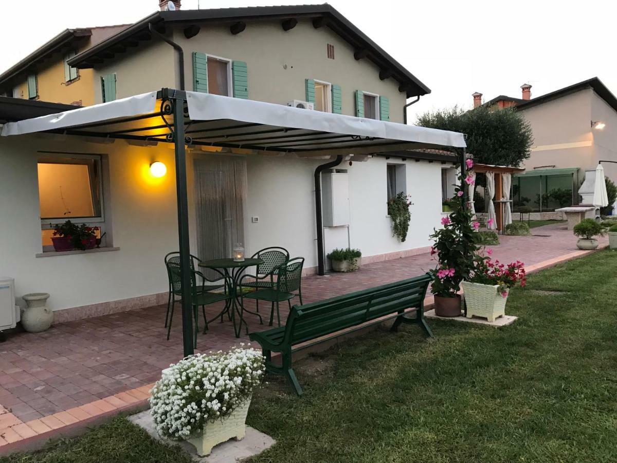 Appartamento "Casa Vacanze Corte Ara Decima" Сона Екстер'єр фото