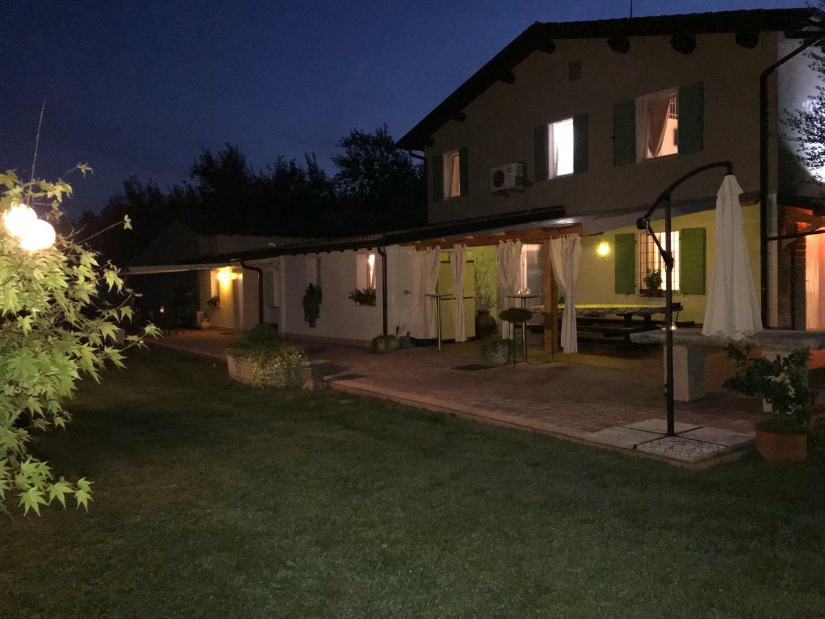 Appartamento "Casa Vacanze Corte Ara Decima" Сона Екстер'єр фото