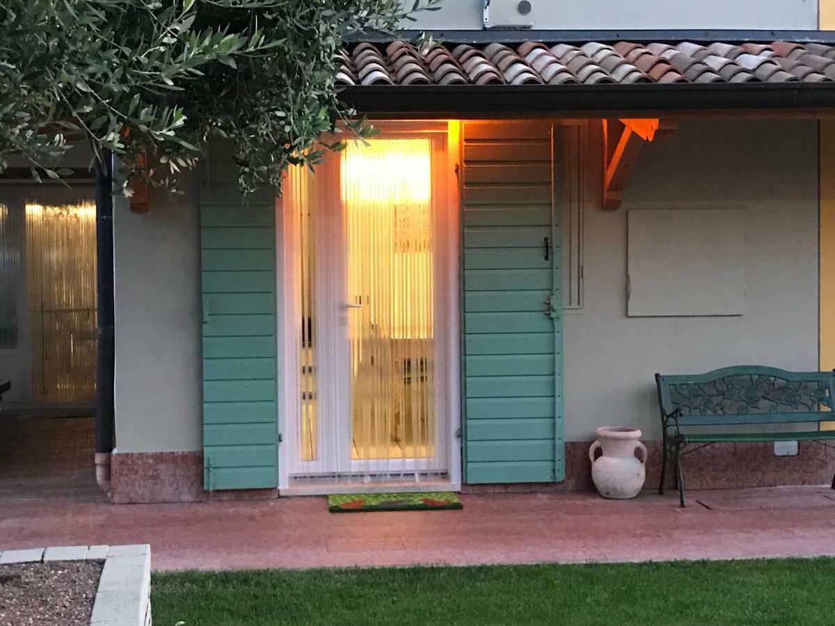 Appartamento "Casa Vacanze Corte Ara Decima" Сона Екстер'єр фото