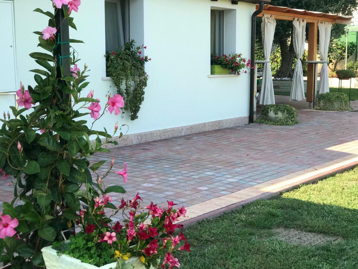 Appartamento "Casa Vacanze Corte Ara Decima" Сона Екстер'єр фото